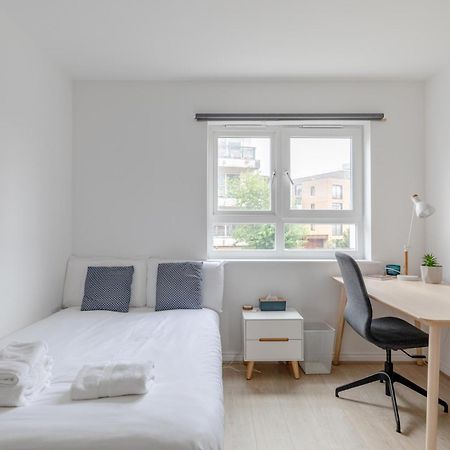 ロンドンVibrant & Modern 1Bd Flat - Hackneyアパートメント エクステリア 写真